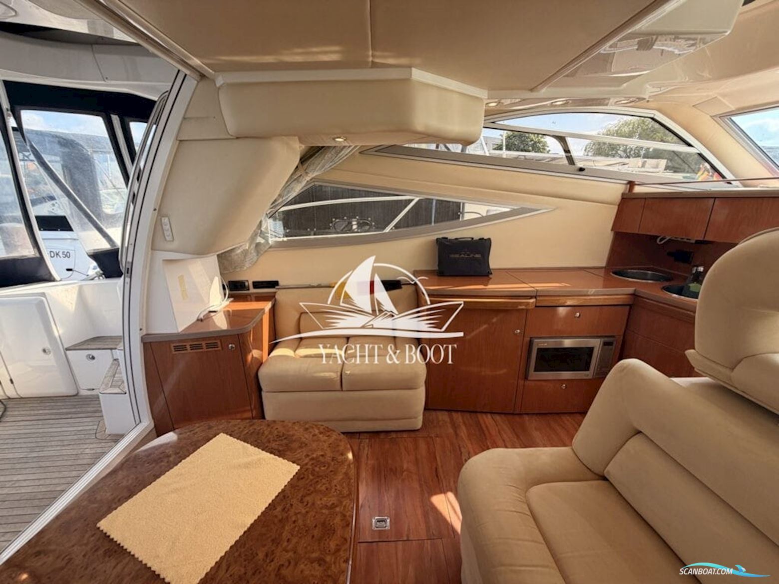 Sealine F 34