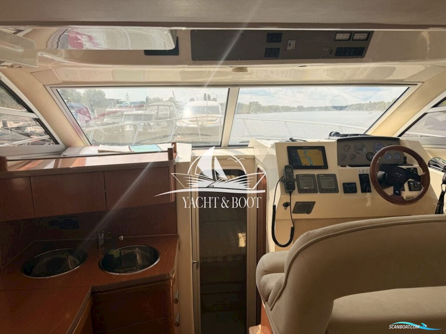 Sealine F 34