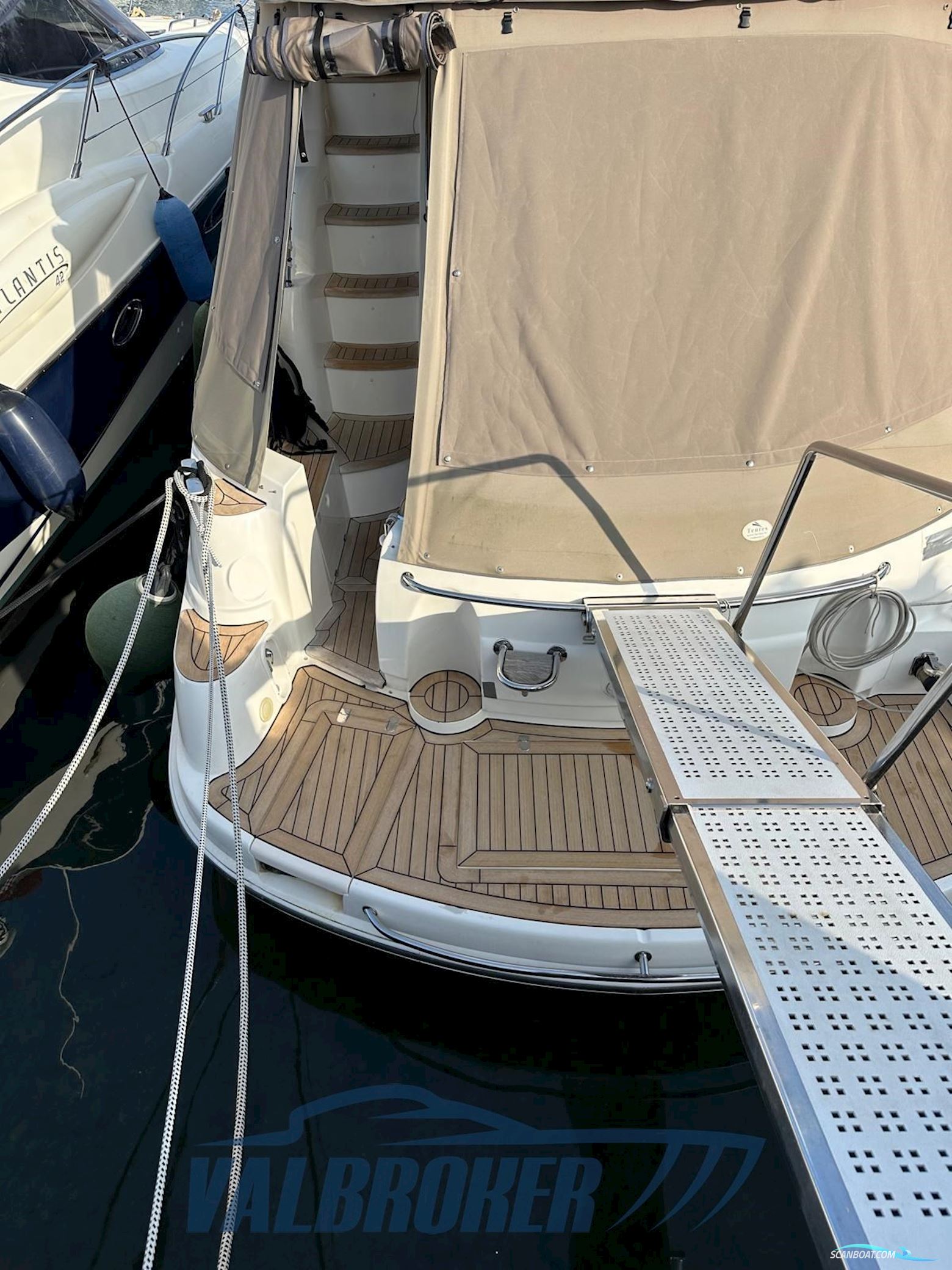 Sealine F 37
