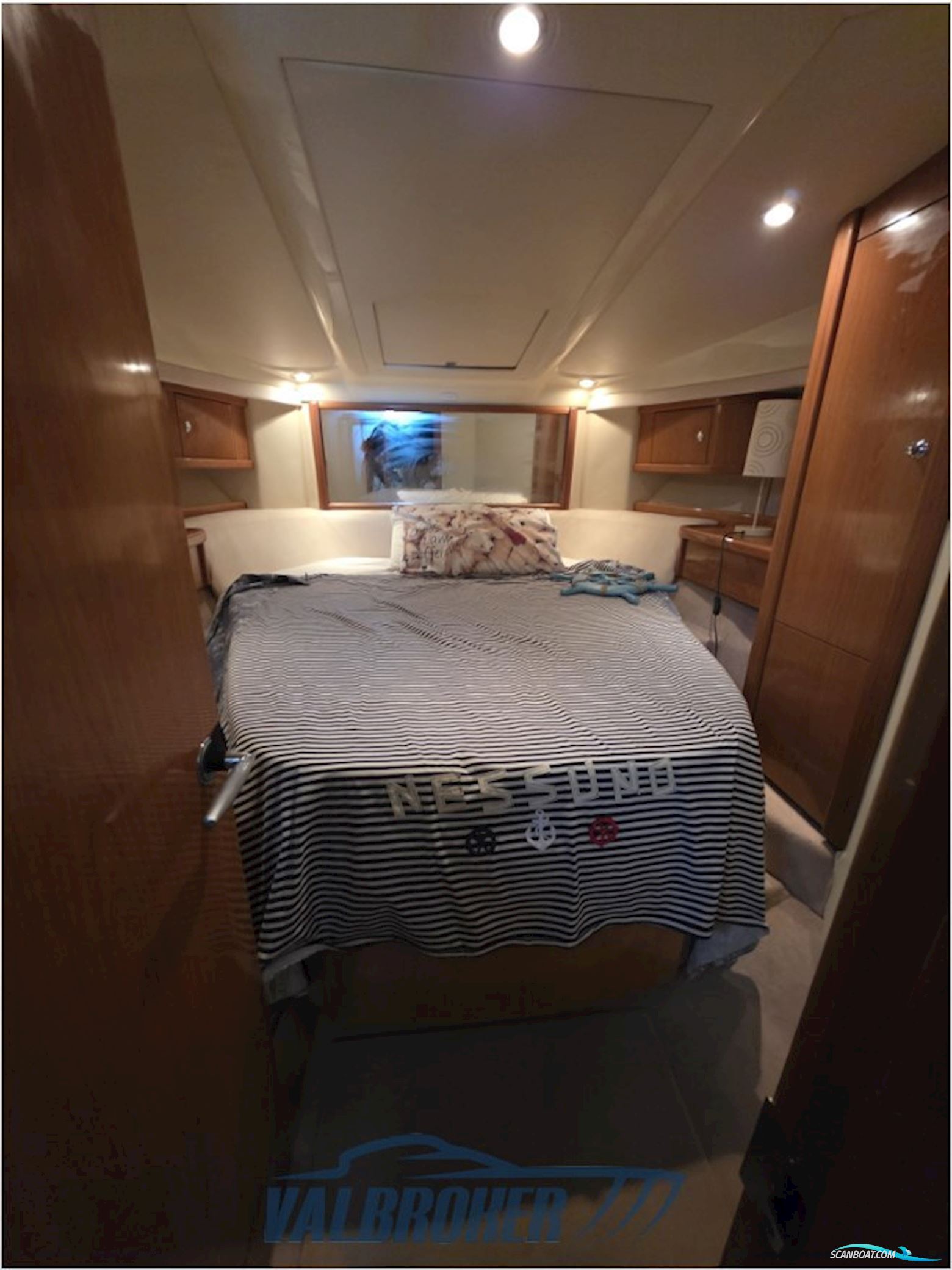 Sealine F 37