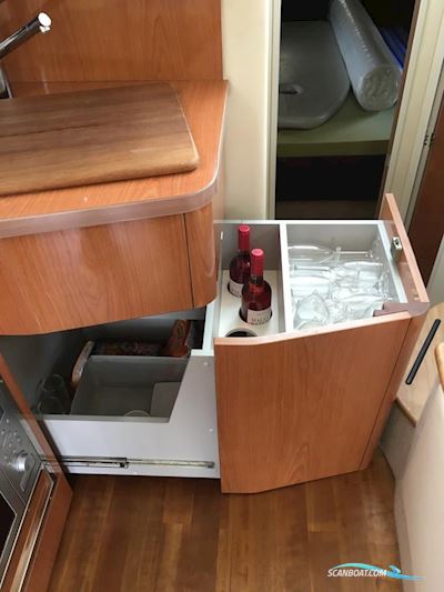 Sealine F34 Flybridge Motorboten 2009, met Volvo motor, Duitsland