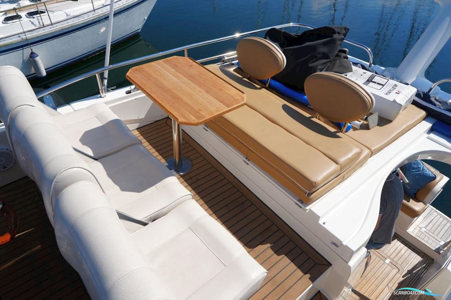 Sealine F34