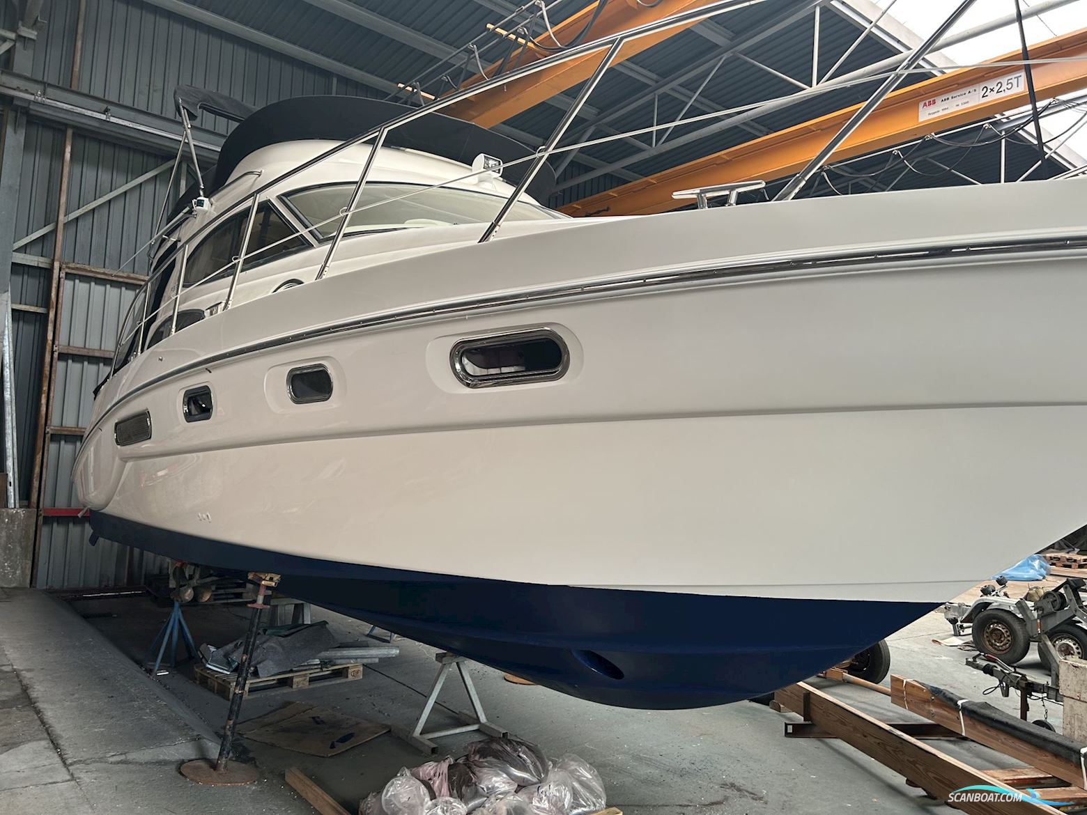 Sealine F37