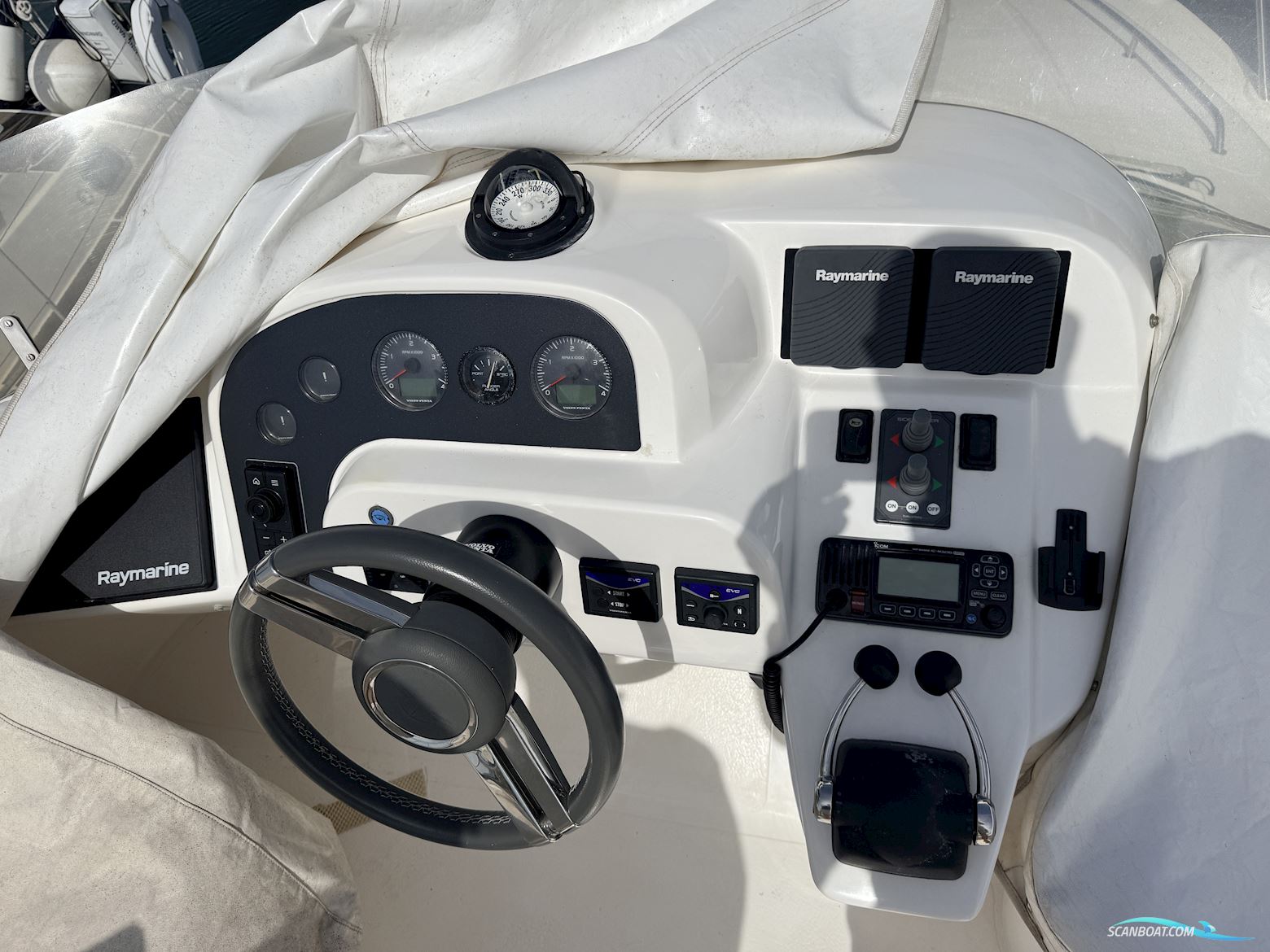 Sealine F37