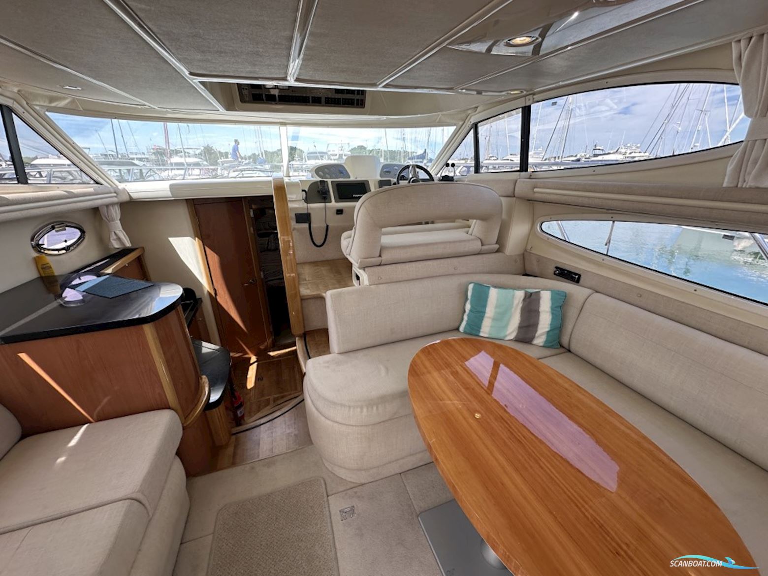 Sealine F37
