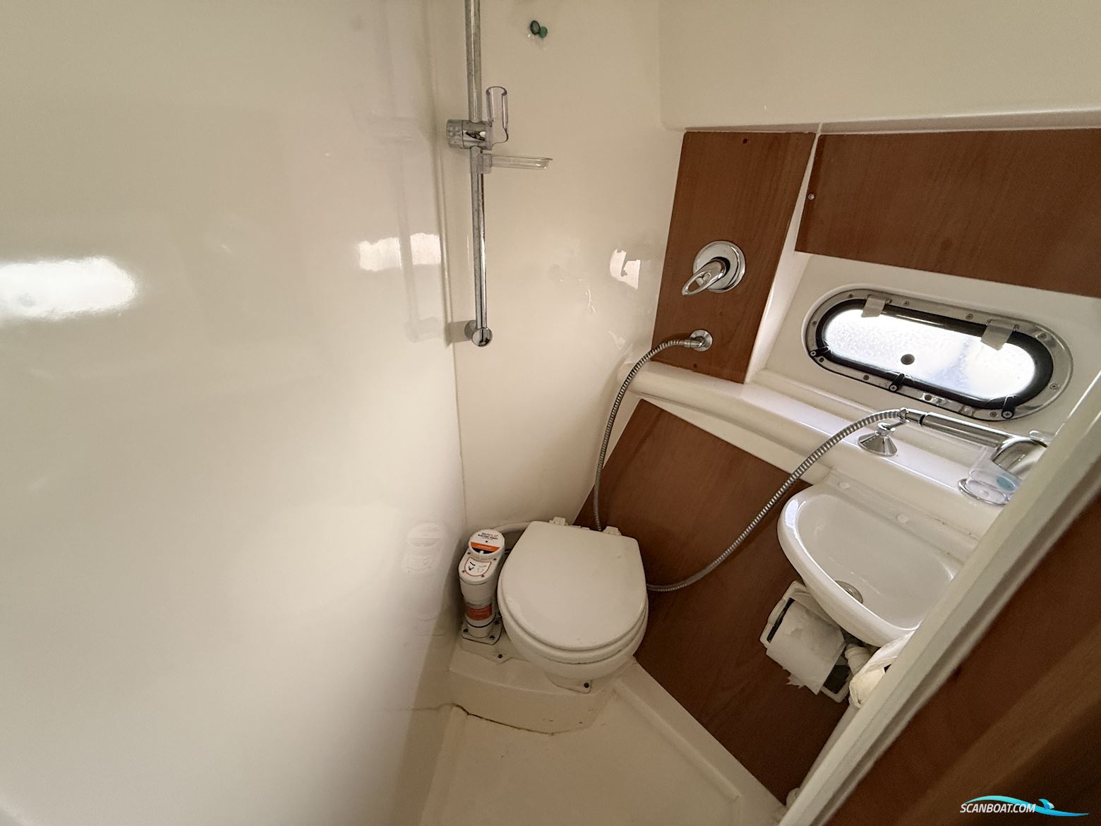 Sealine F37