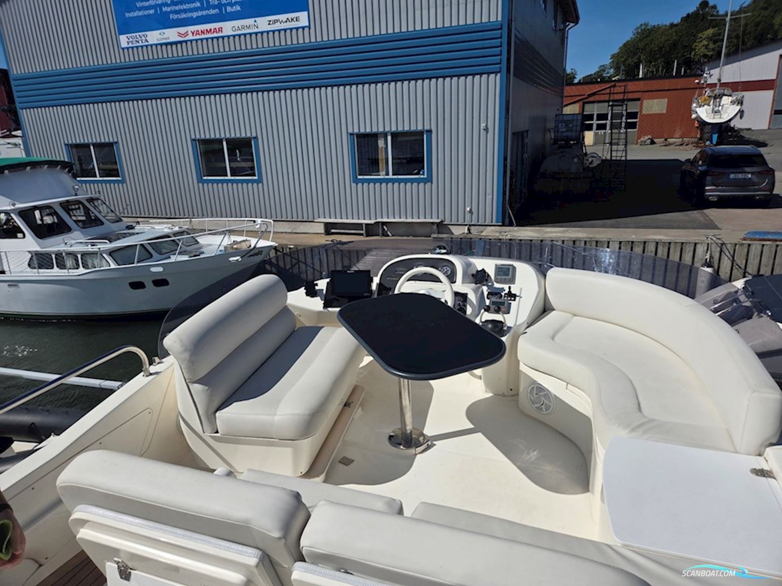Sealine F37