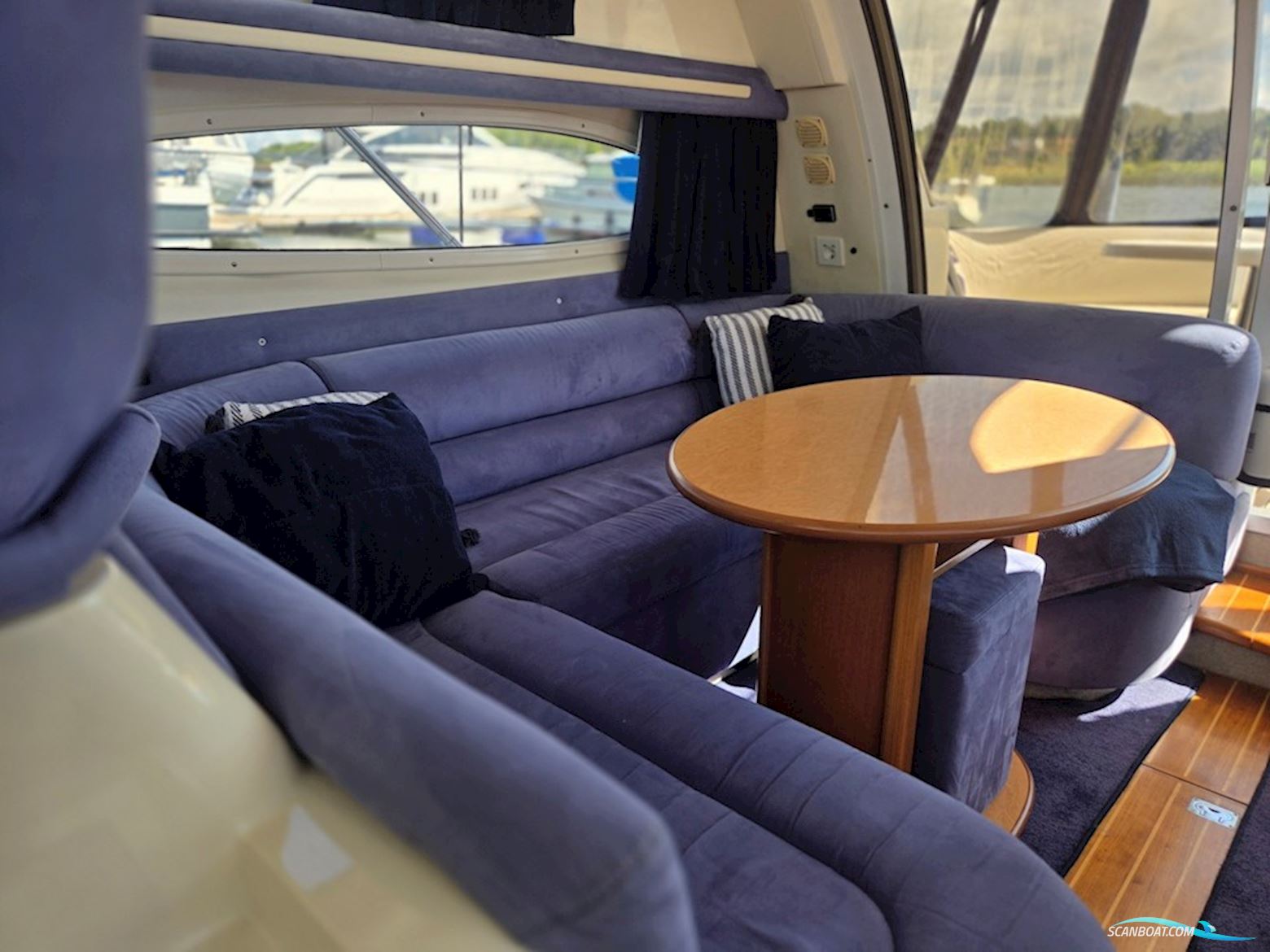 Sealine F37