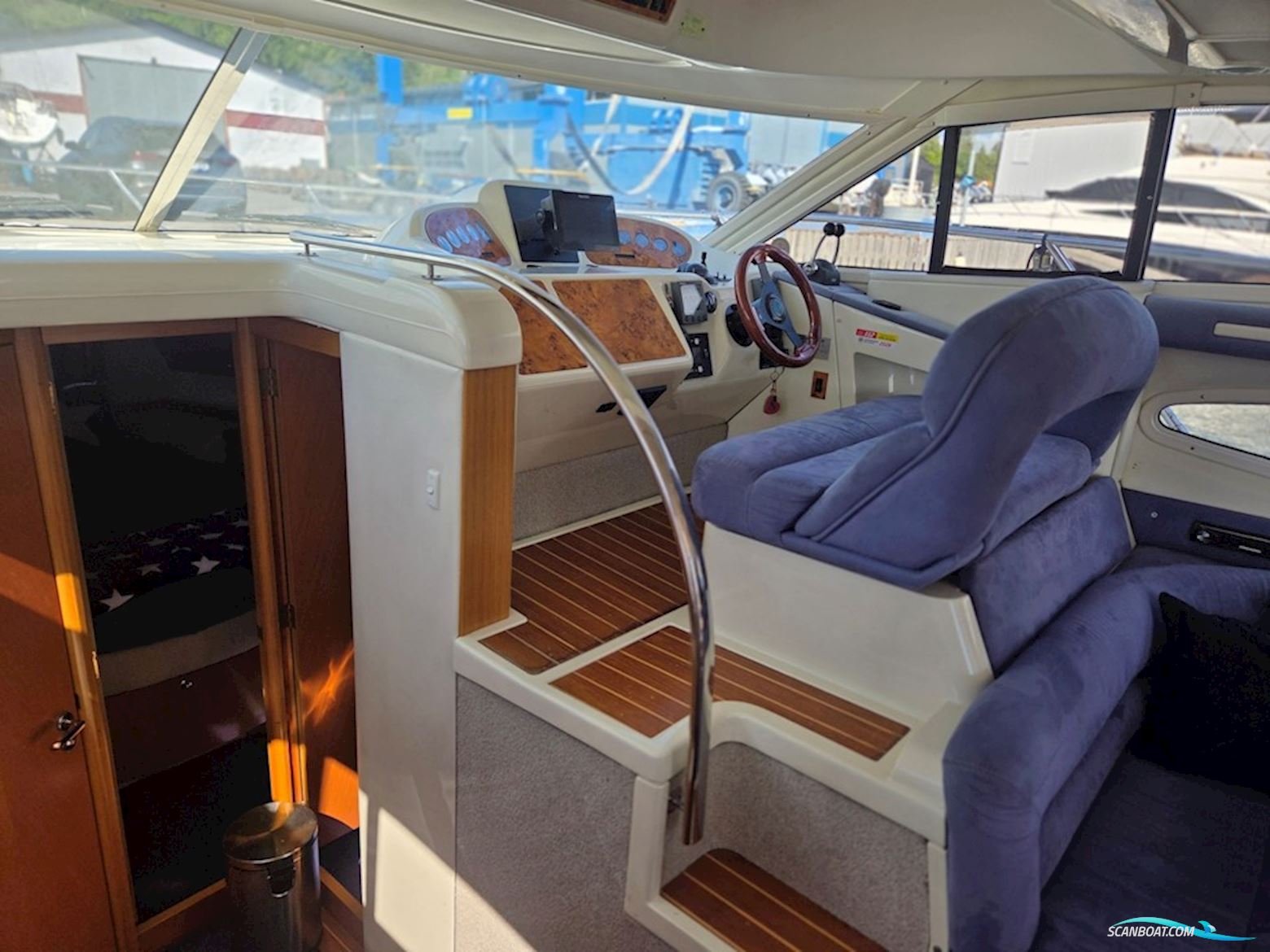 Sealine F37