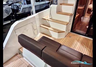Sealine F380 Motorboten 2015, met Volvo Penta D6 330 Evc motor, Sweden