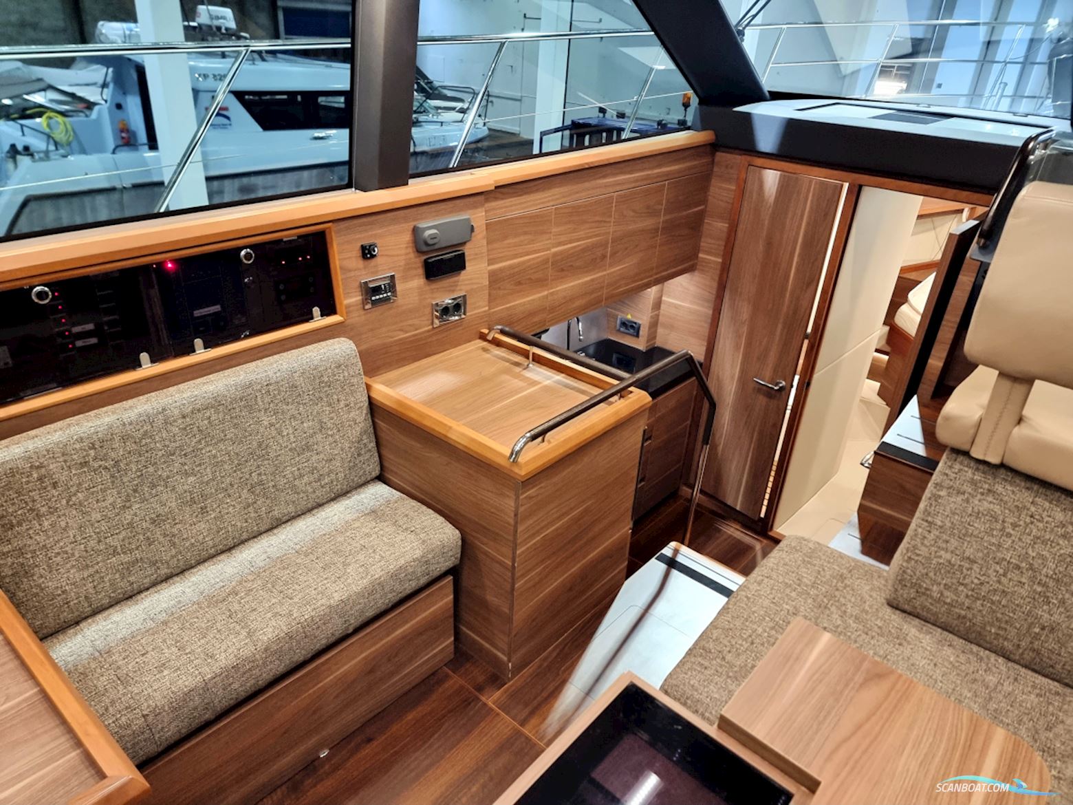 Sealine F380 Volvo Penta D6-330 EVC