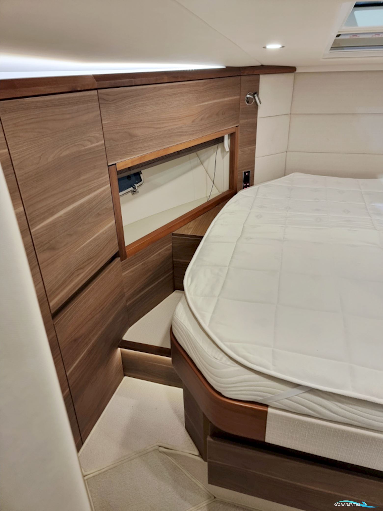 Sealine F380 Volvo Penta D6-330 EVC