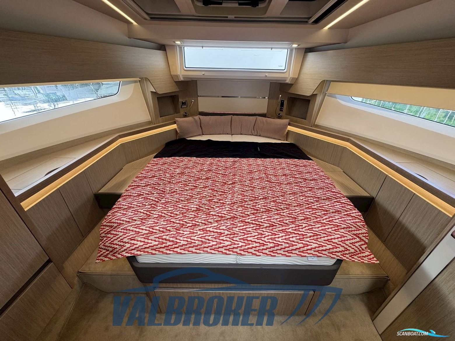 Sealine F430