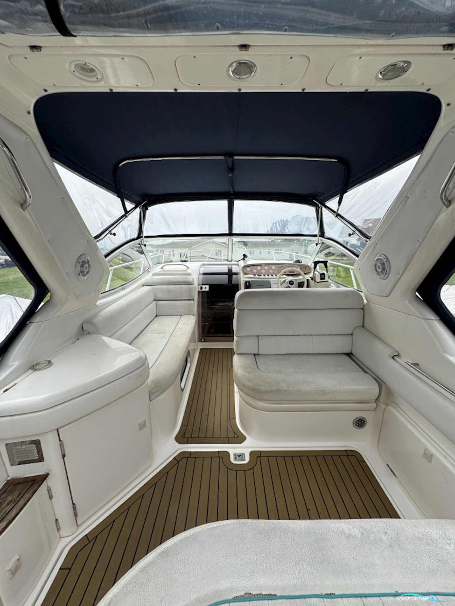 Sealine International 28
