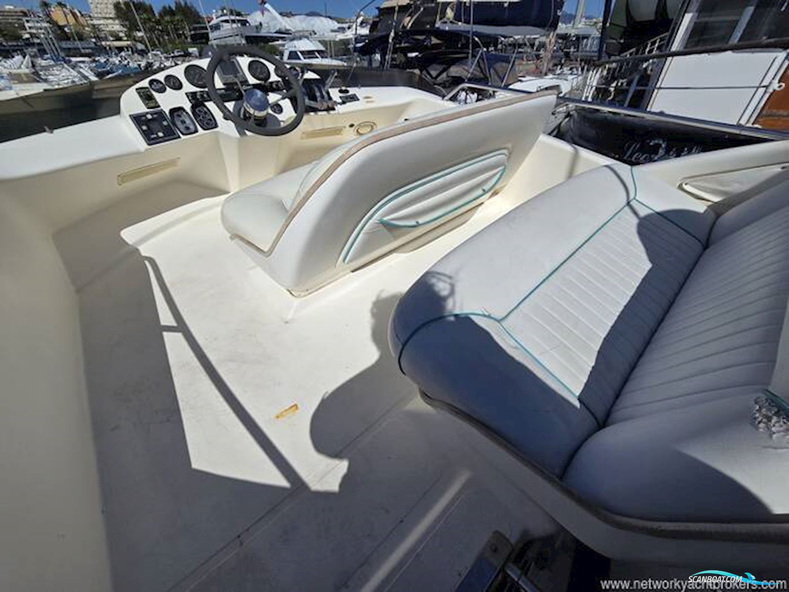 Sealine International 320 Statesman