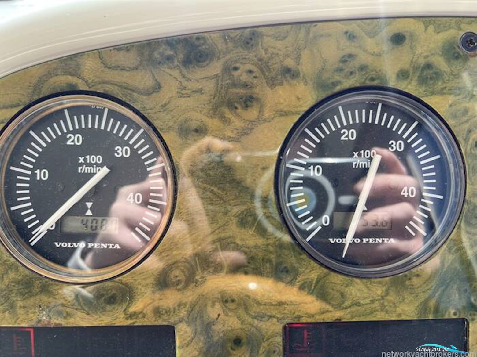 Sealine International 330 Statesman