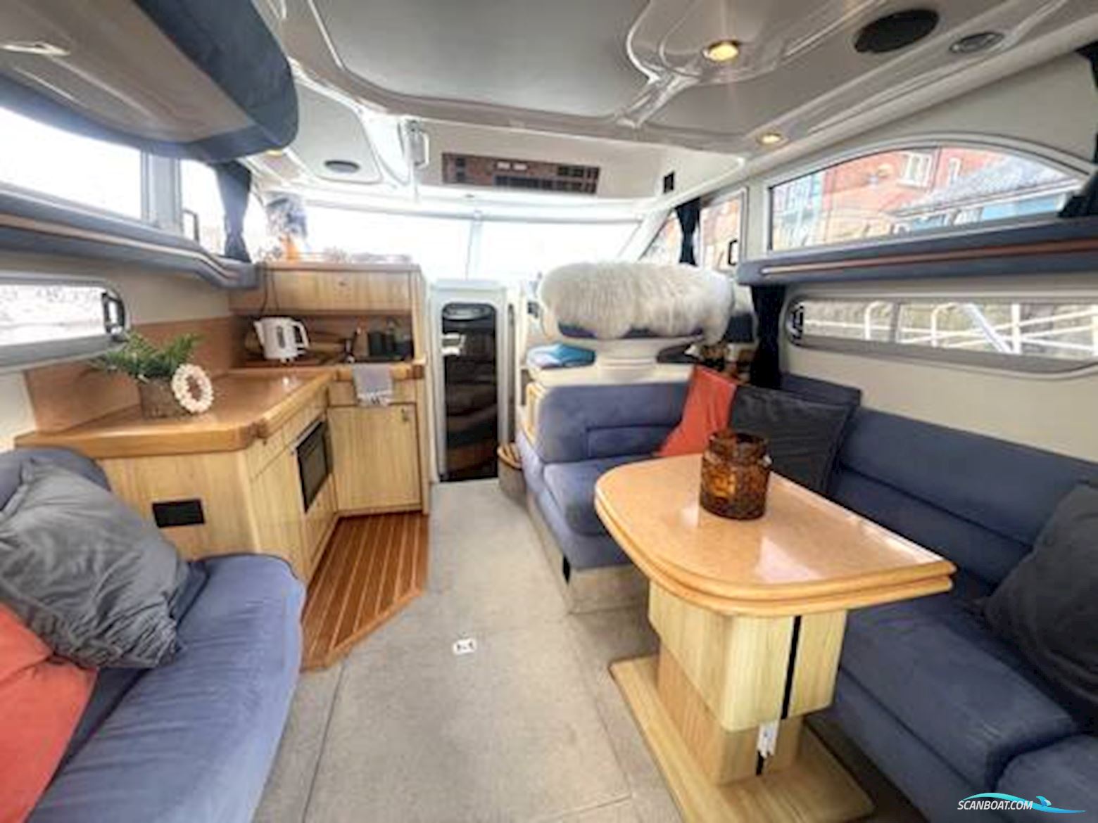 Sealine International F33