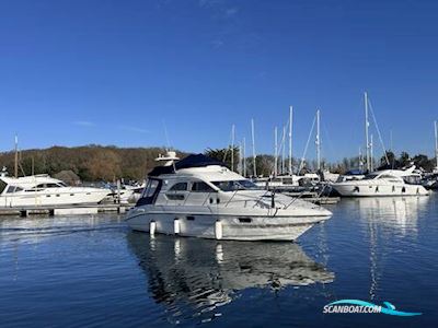 Sealine International F33 Motorboten 2000, met Volvo Kad32P motor, United Kingdom