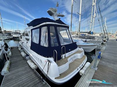 Sealine International F33 Motorboten 2000, met Volvo Kad32P motor, United Kingdom