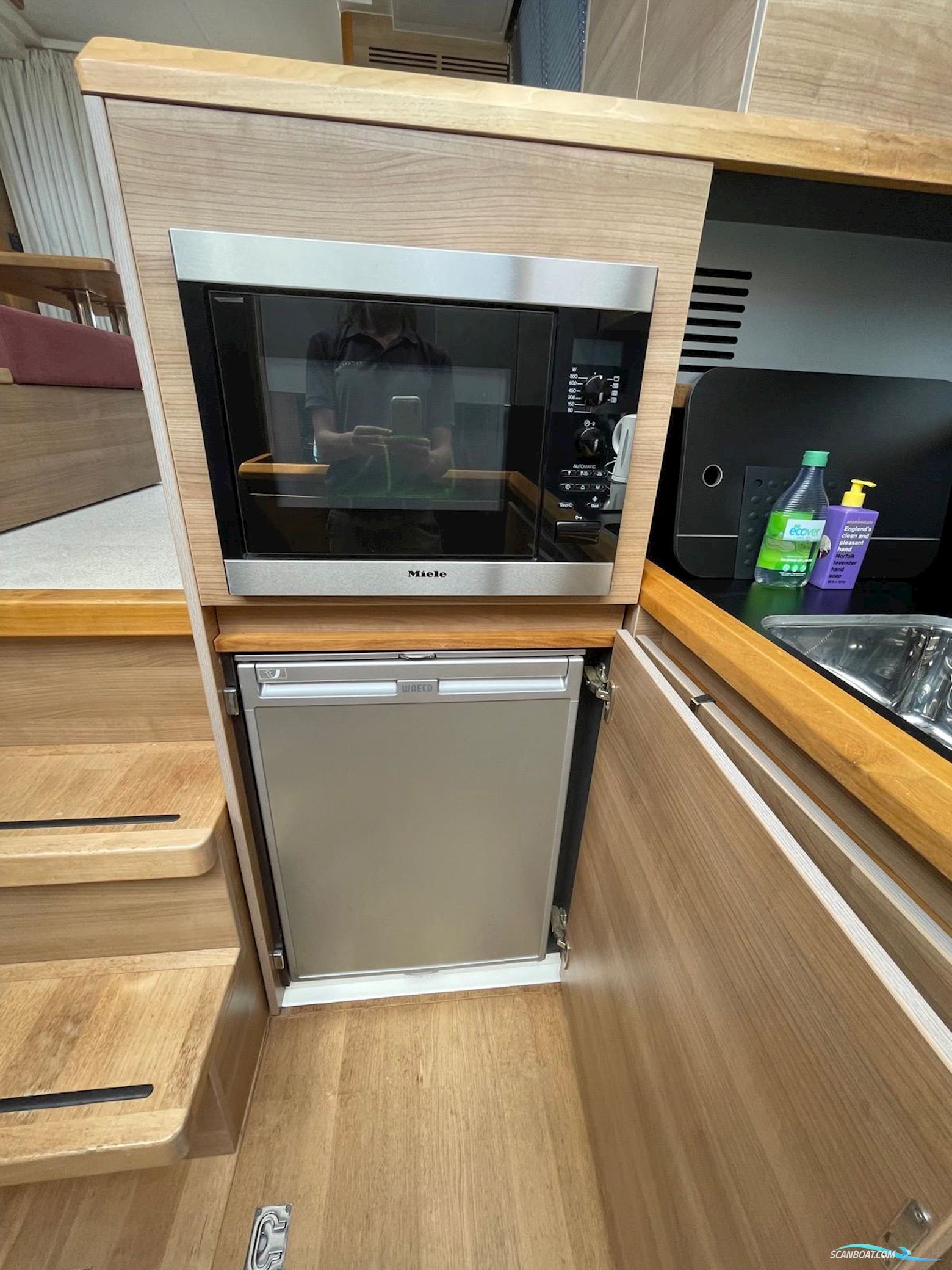 Sealine International F42