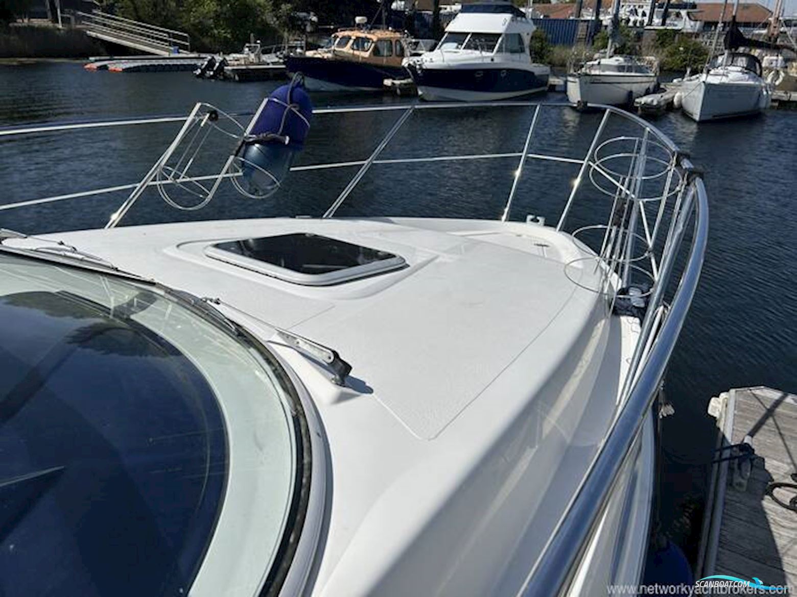 Sealine International S23