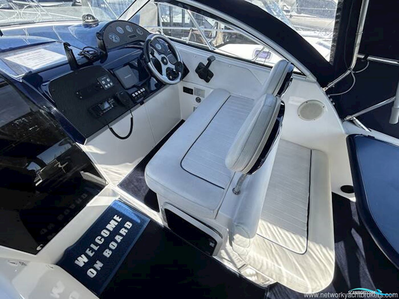 Sealine International S23