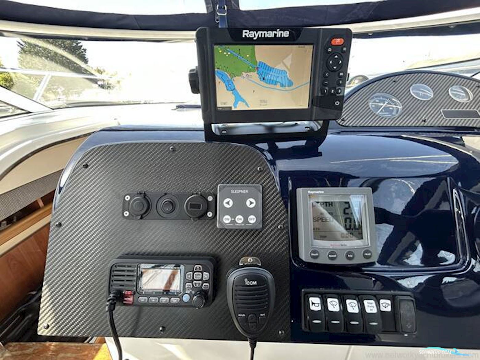 Sealine International S23