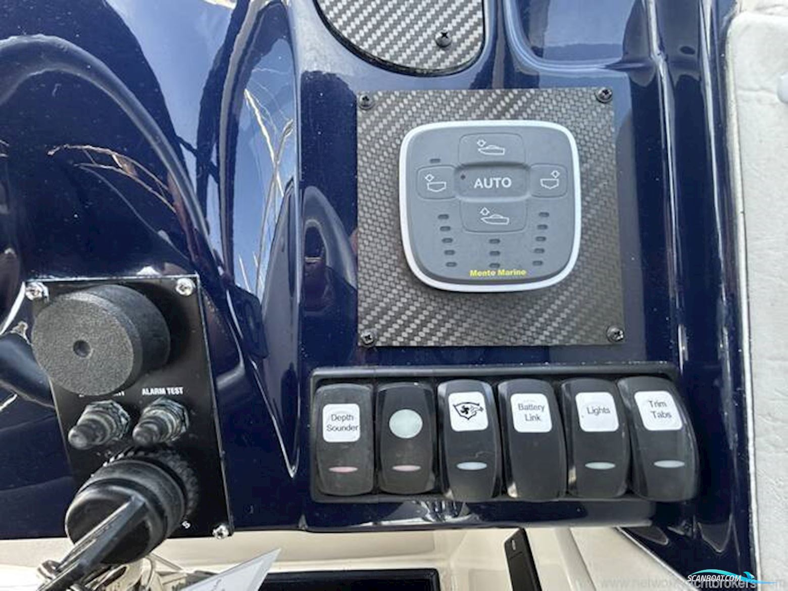 Sealine International S23