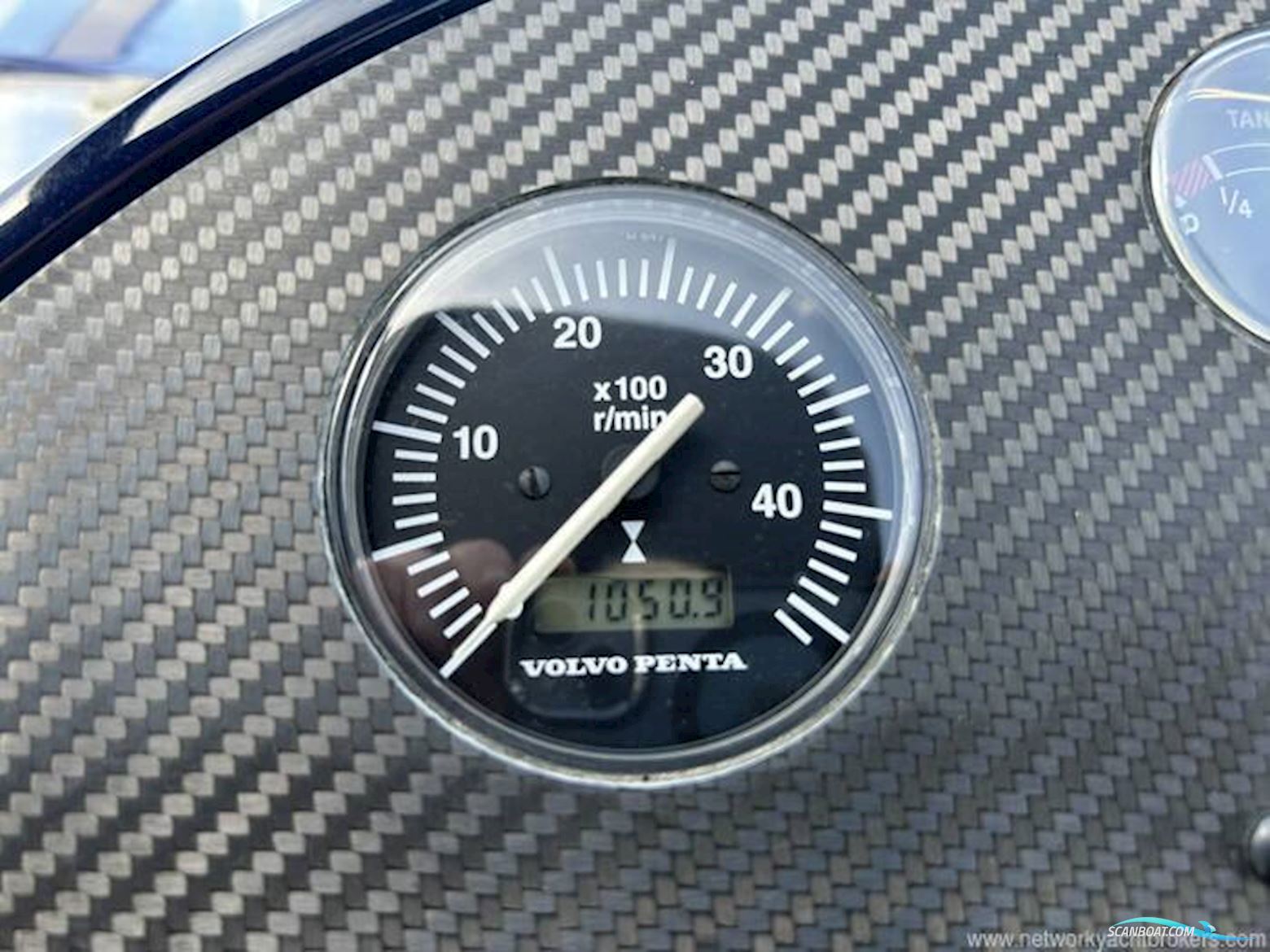 Sealine International S23