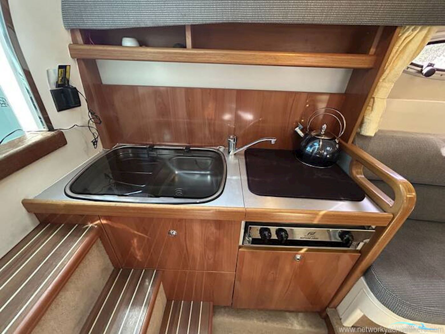 Sealine International S23