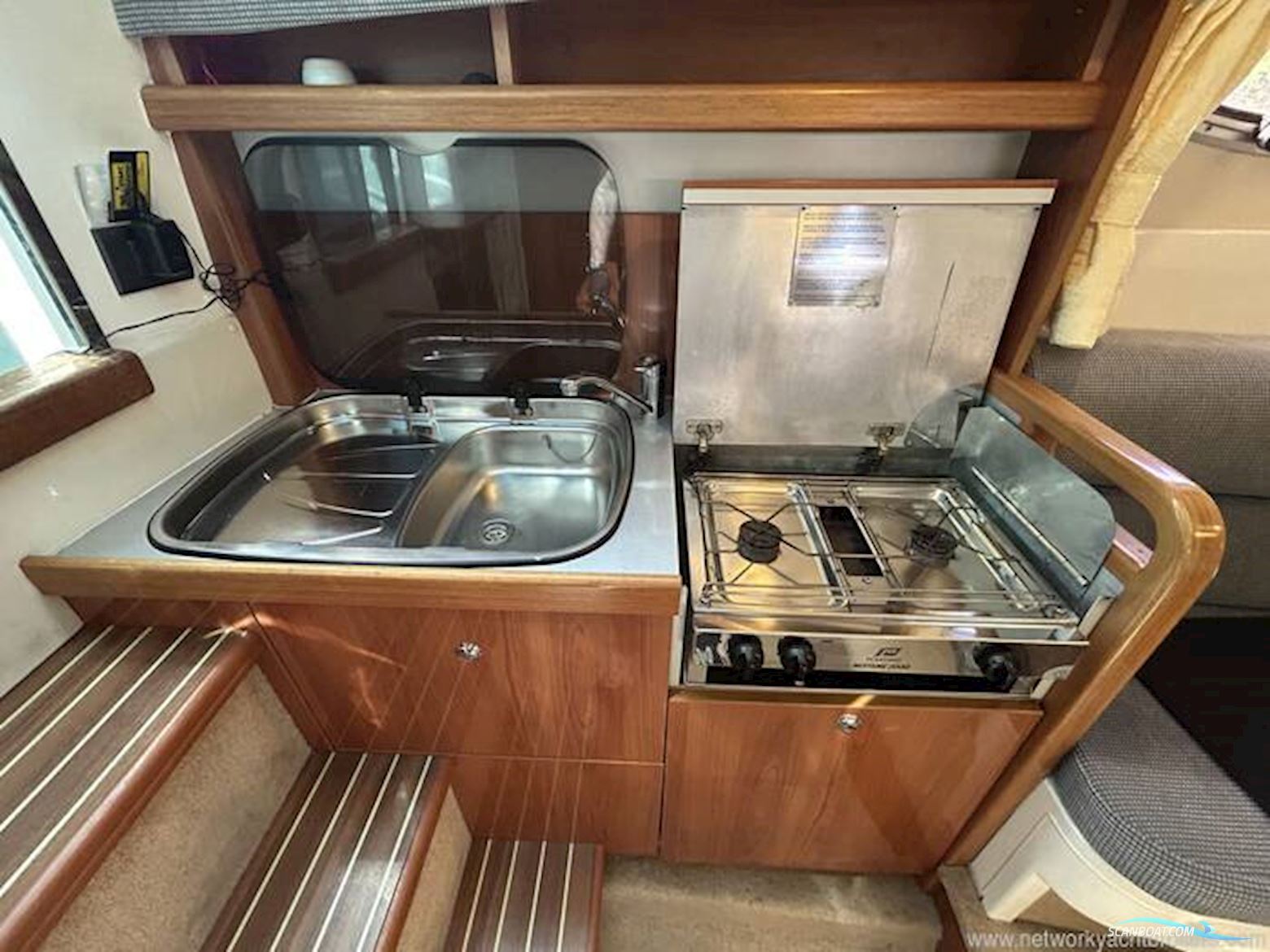 Sealine International S23