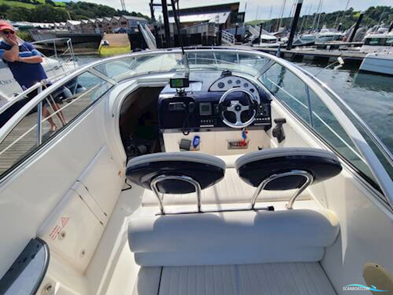 Sealine International S23 Sports Cruiser