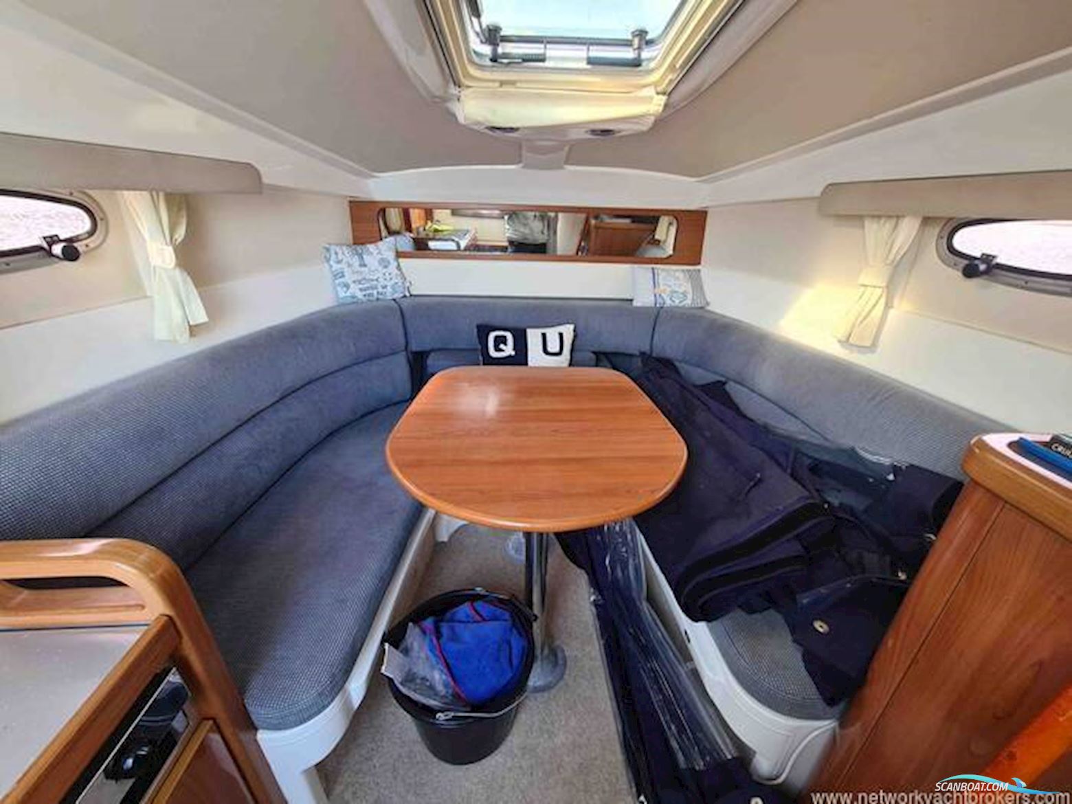 Sealine International S23 Sports Cruiser