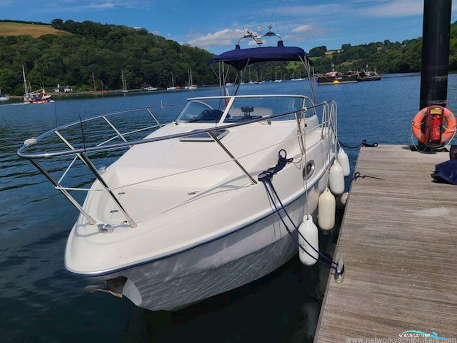 Sealine International S23 Sports Cruiser