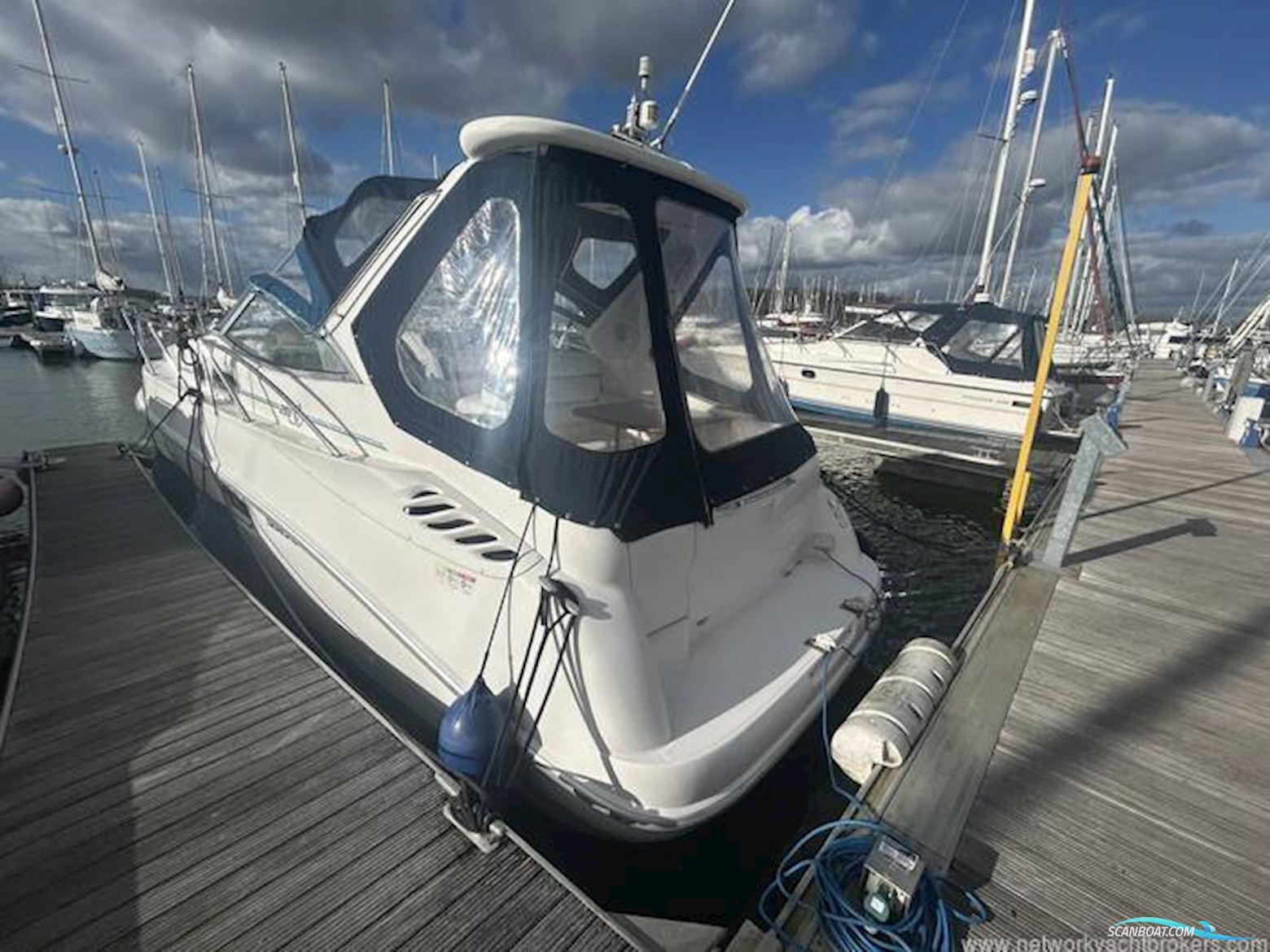 Sealine International S28