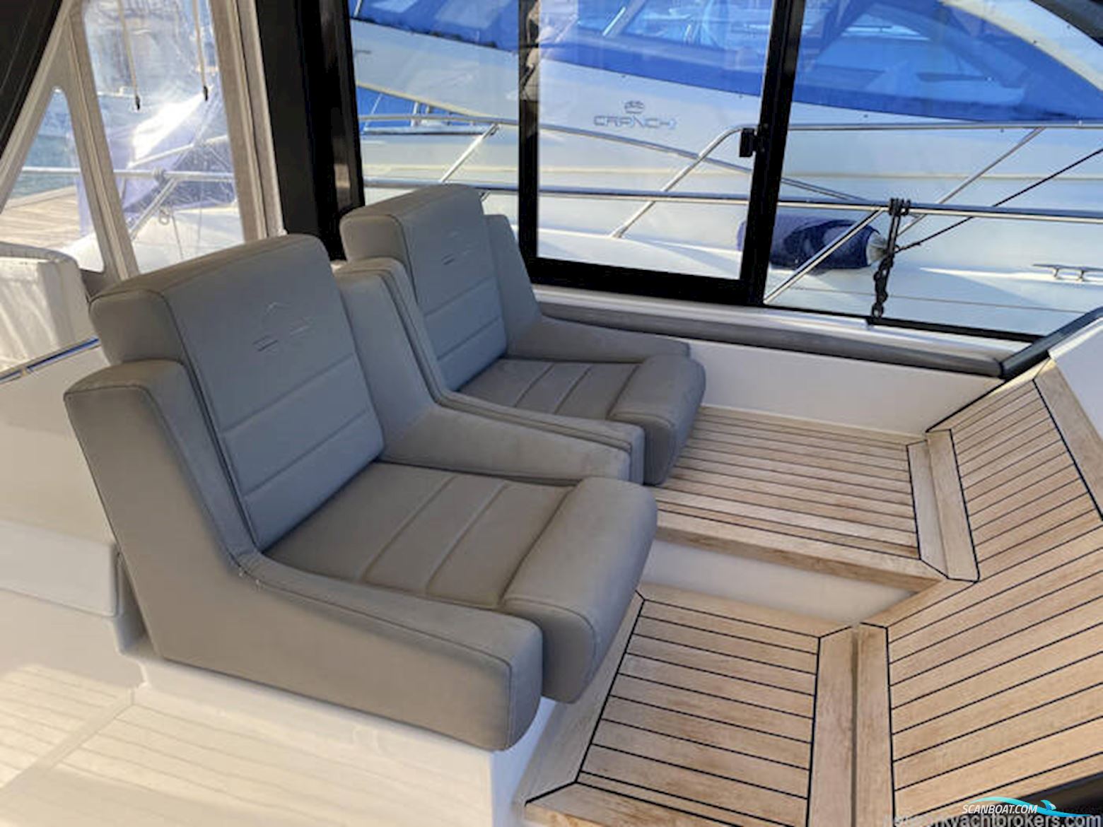 Sealine International S450