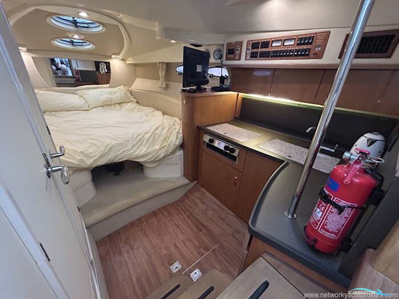 Sealine International SC29