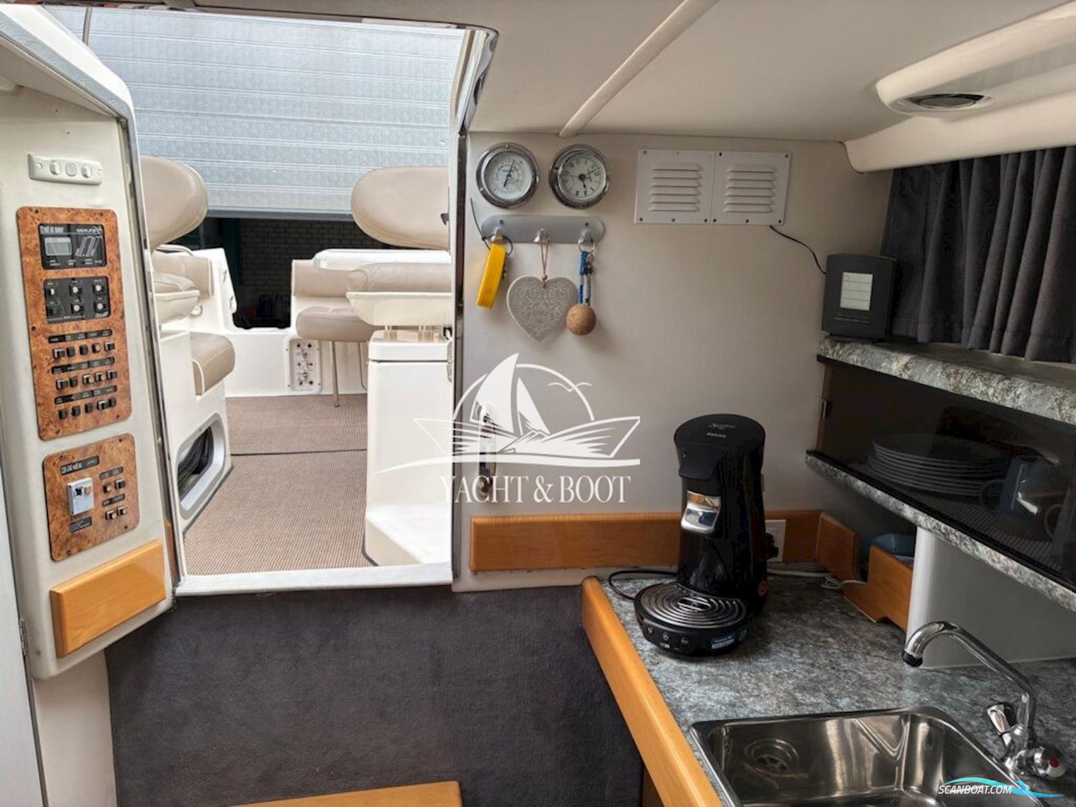 Sealine S 270