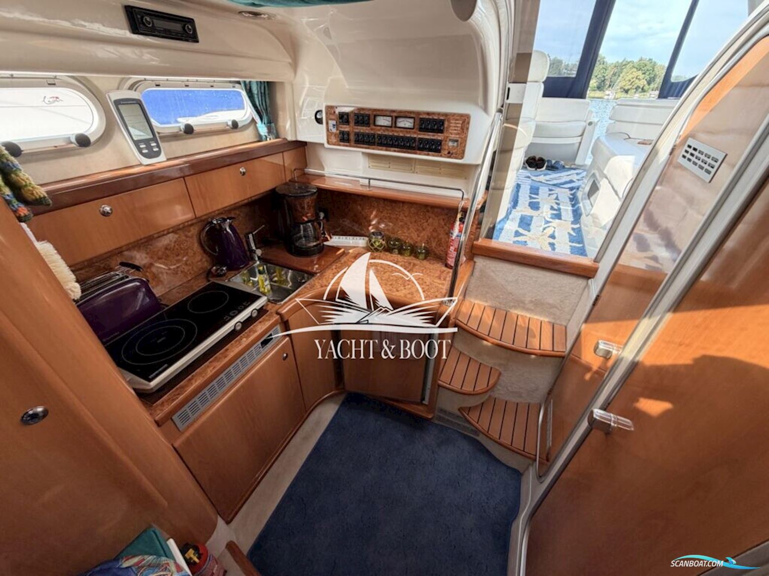 Sealine S28