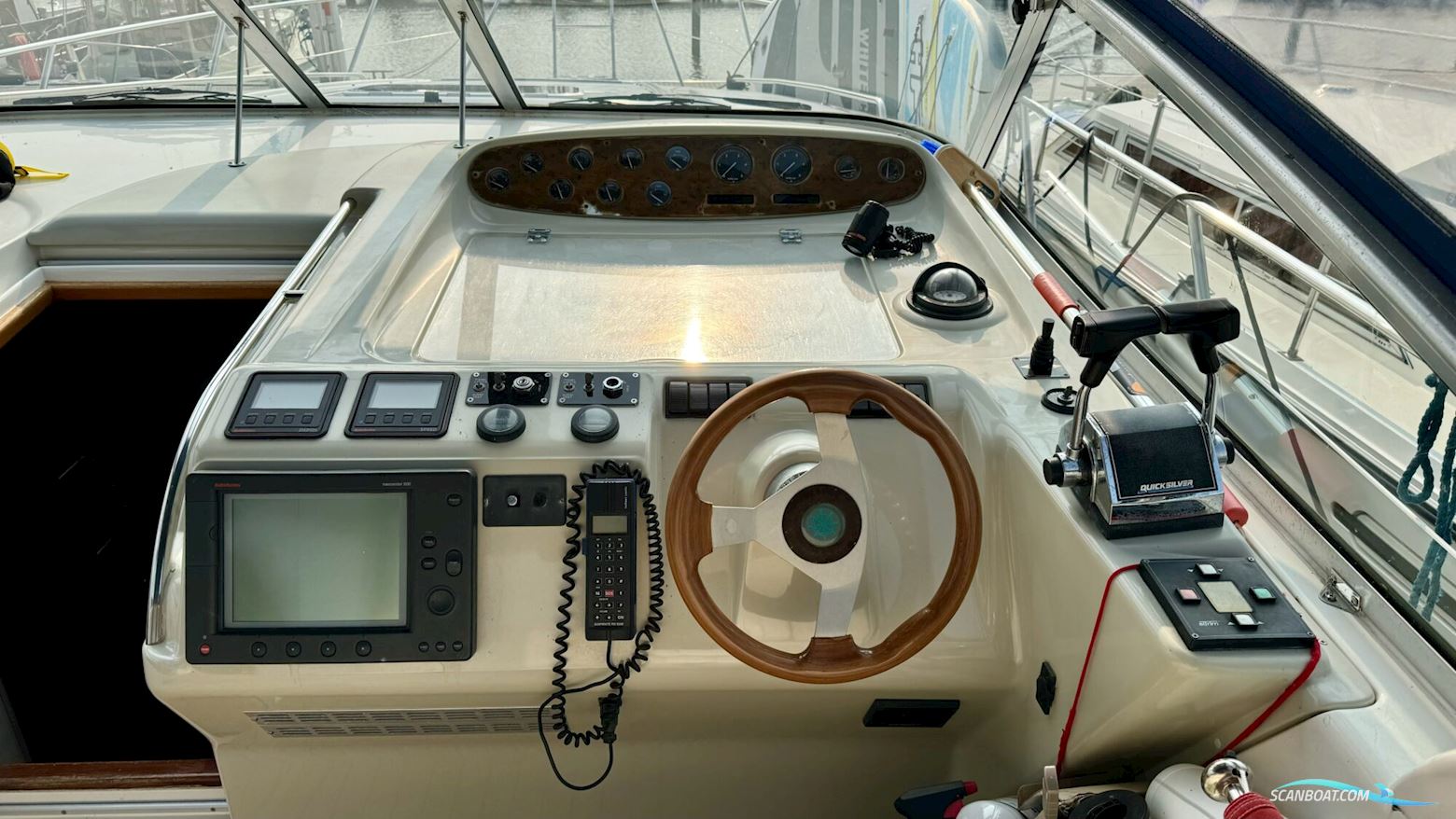 Sealine S37