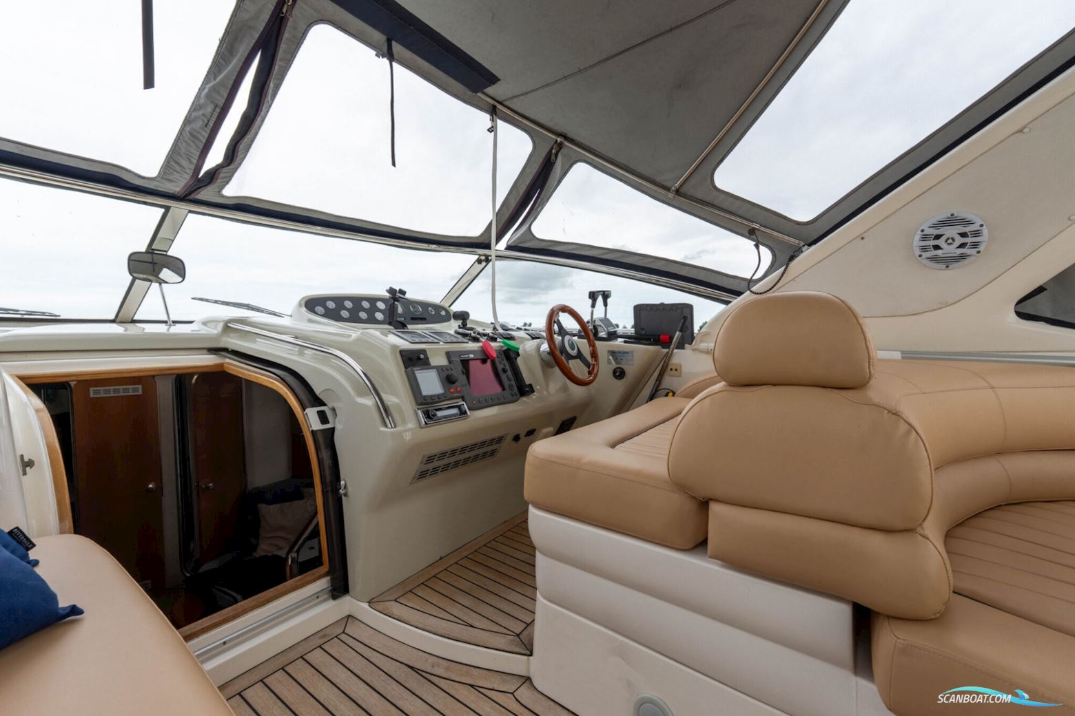 Sealine S37