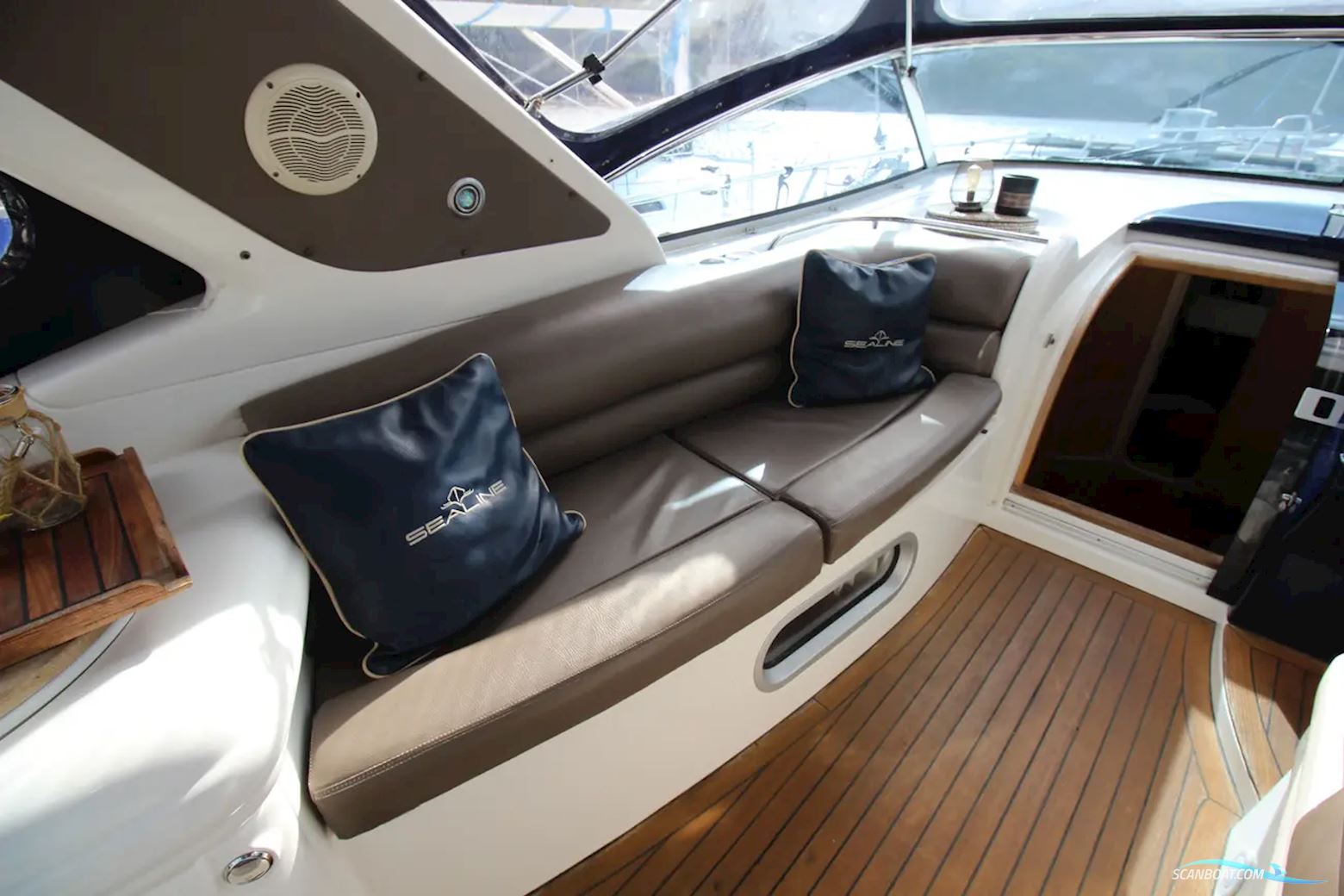 Sealine S37