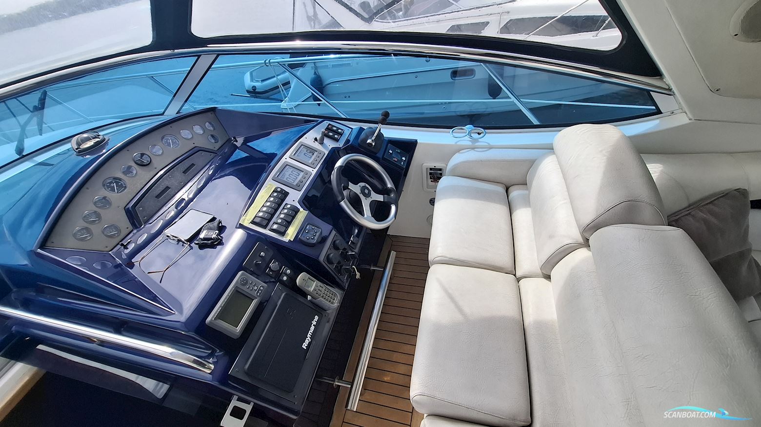 Sealine S38 Sports open