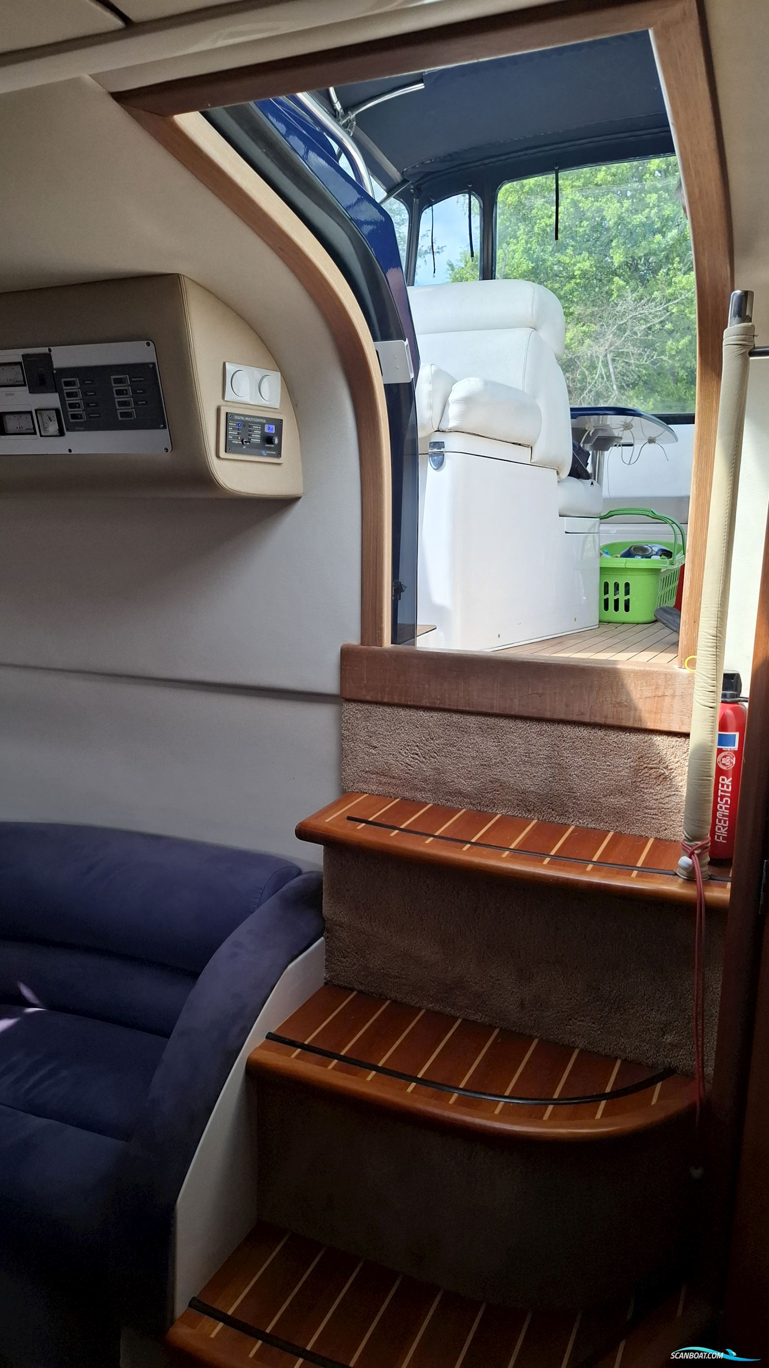 Sealine S38 Sports open