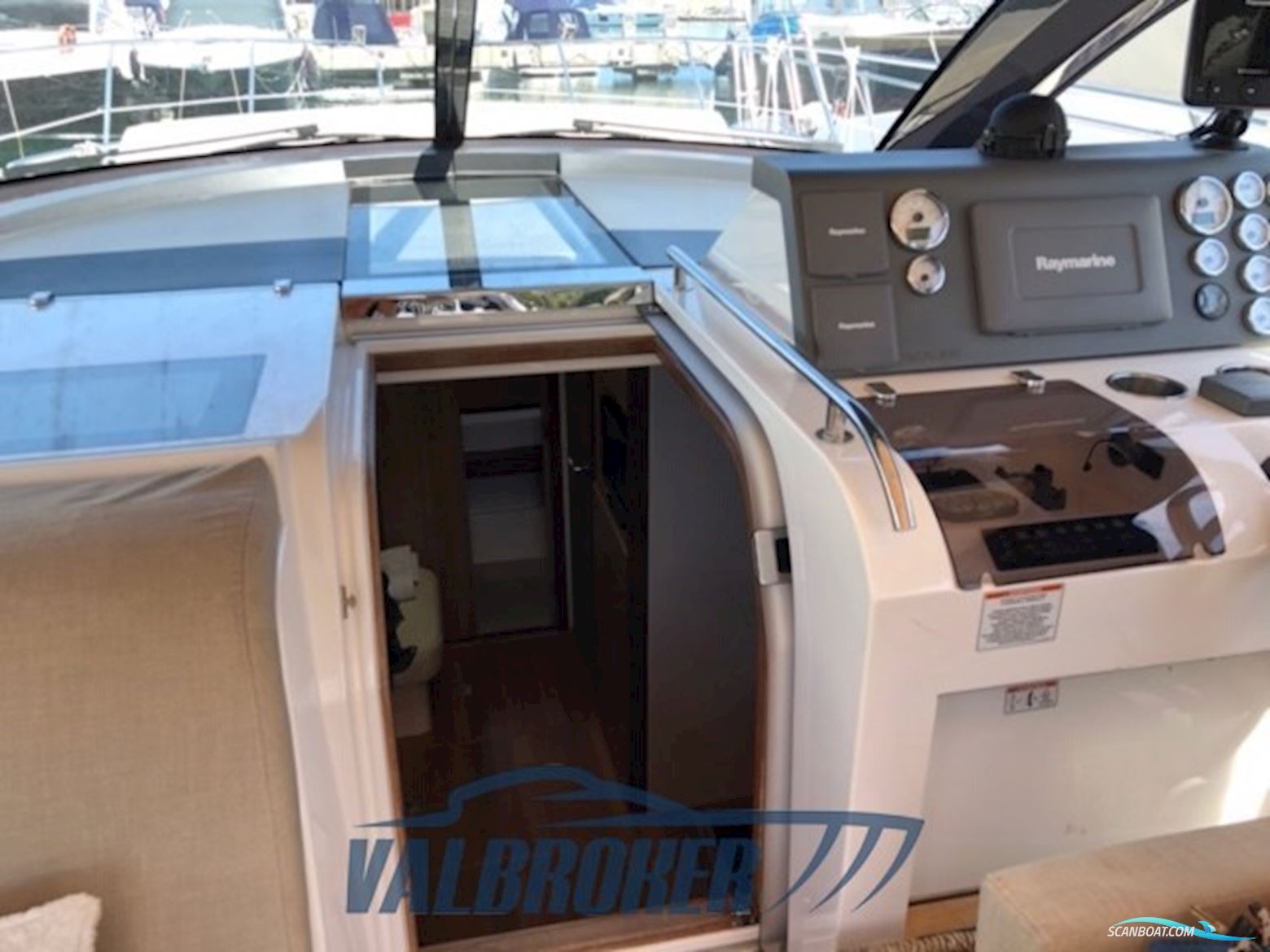 Sealine SC 35