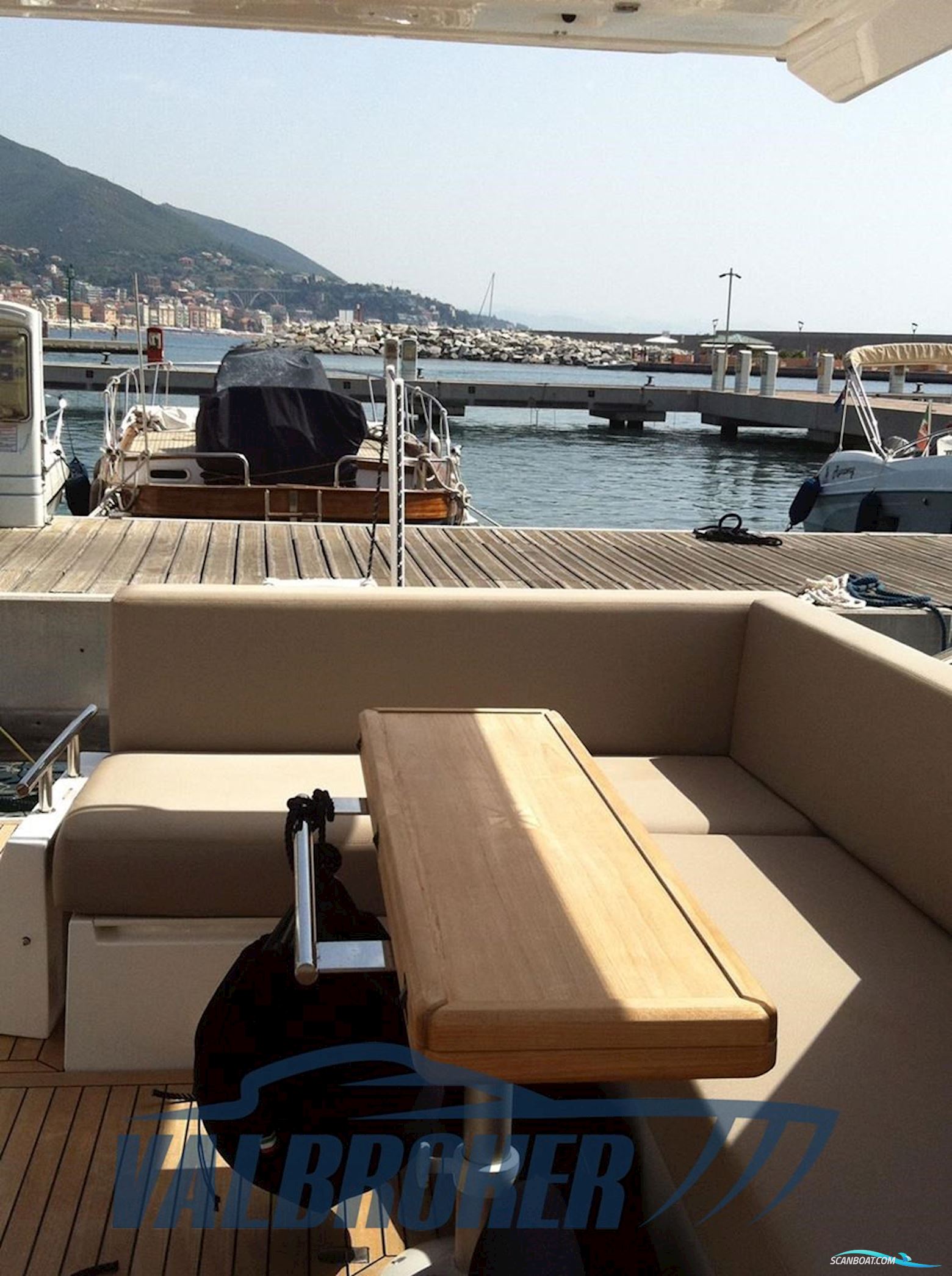 Sealine SC 35
