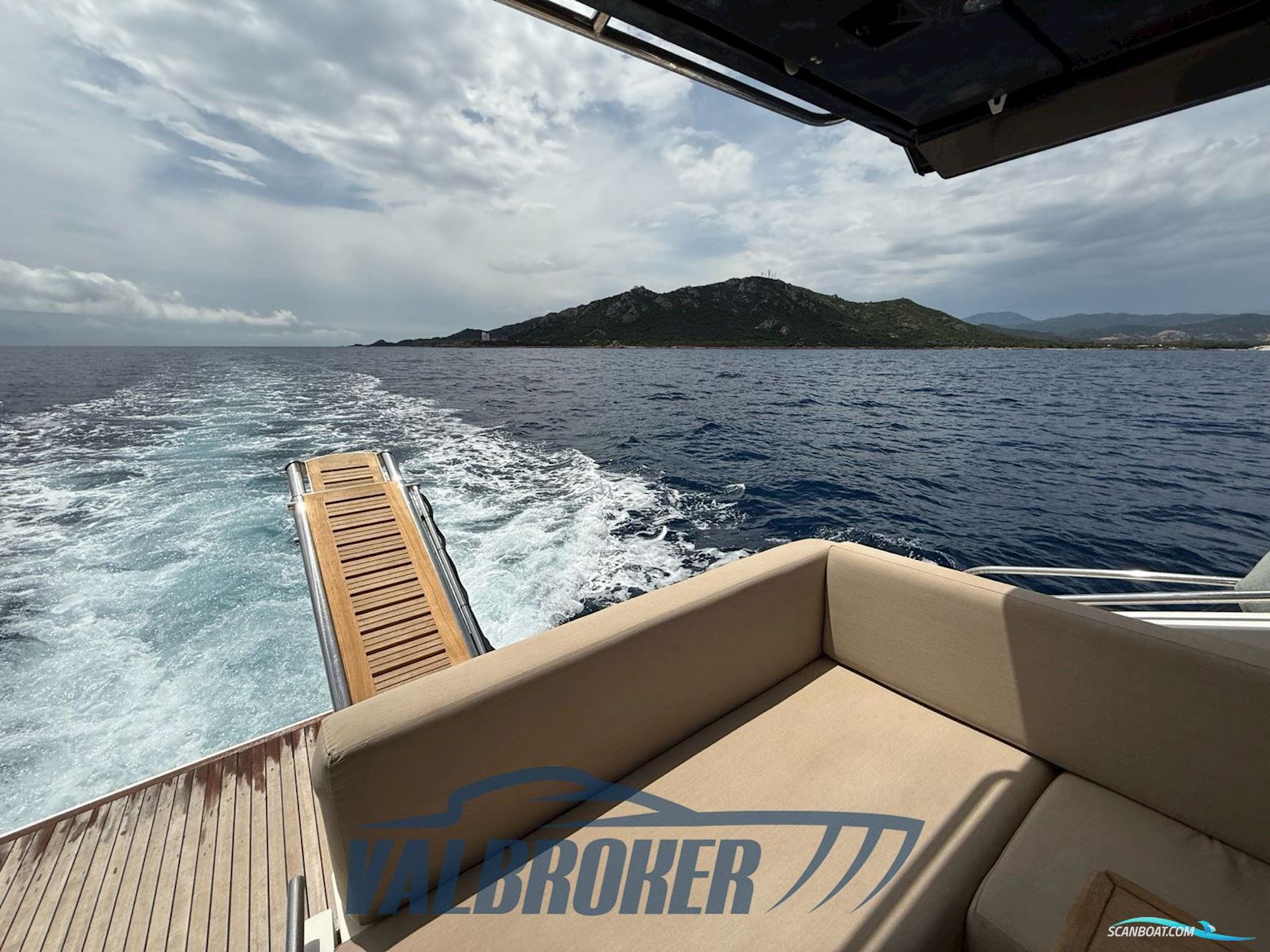 Sealine SC 35