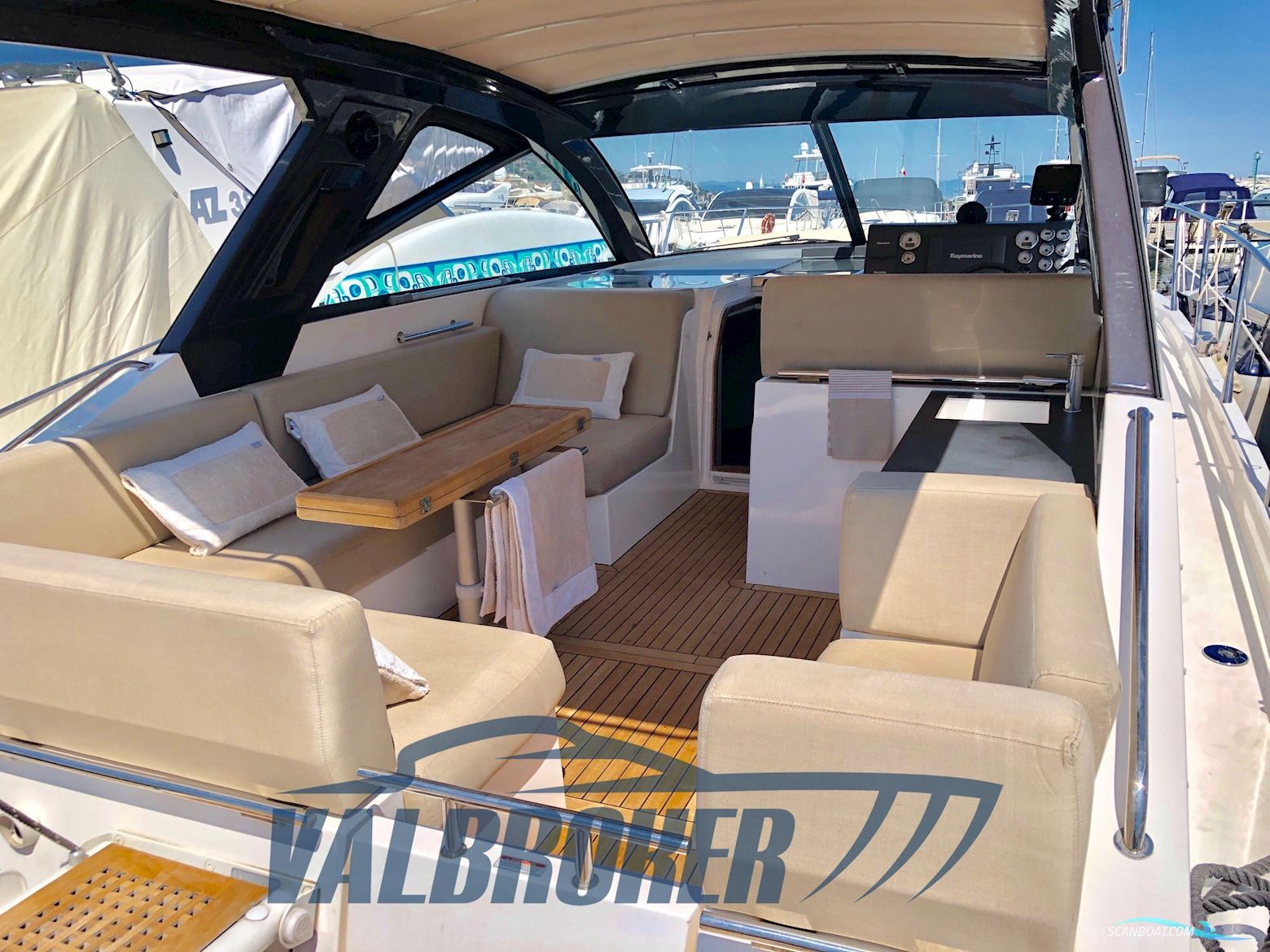 Sealine SC 35