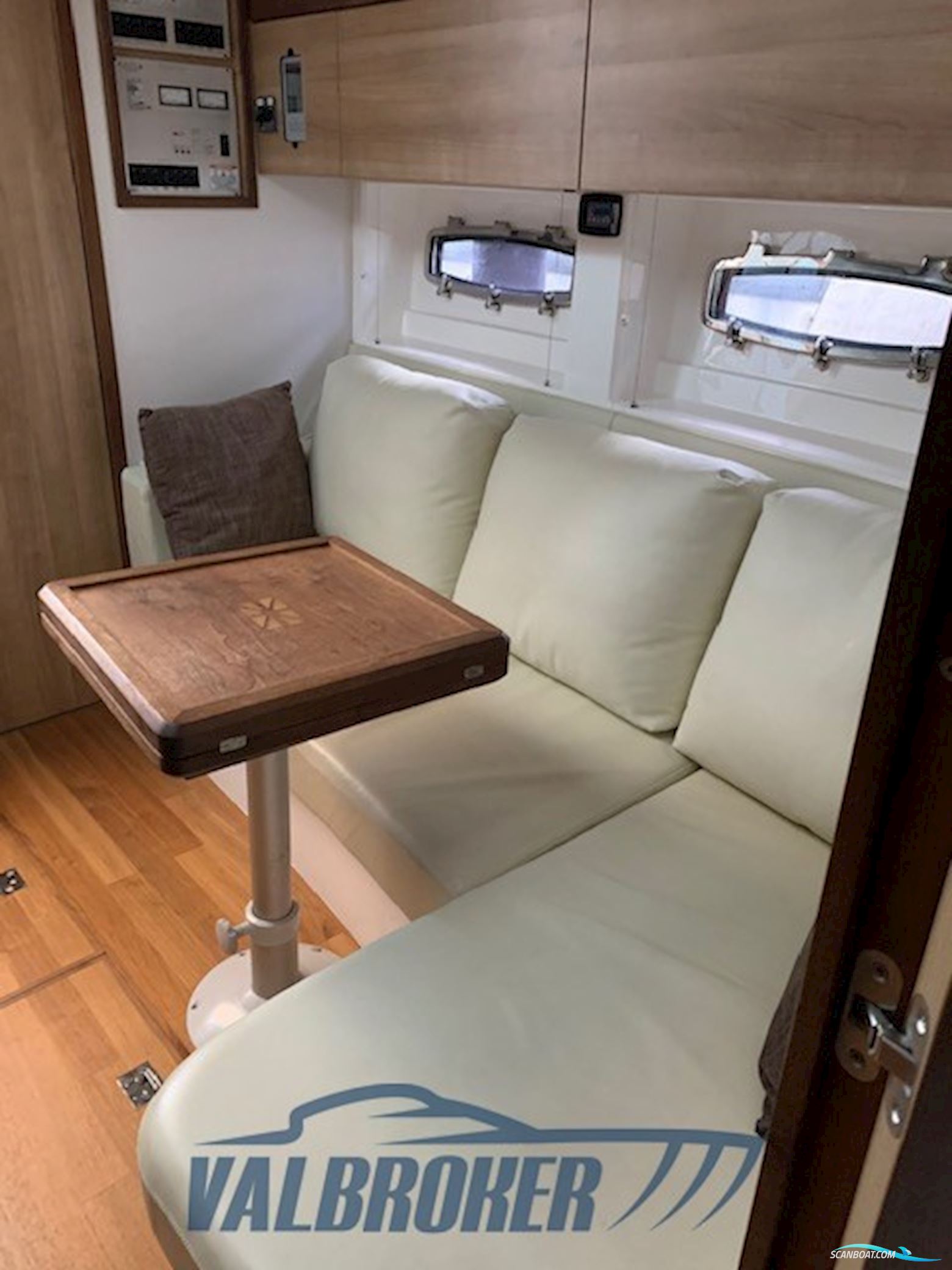 Sealine SC 35