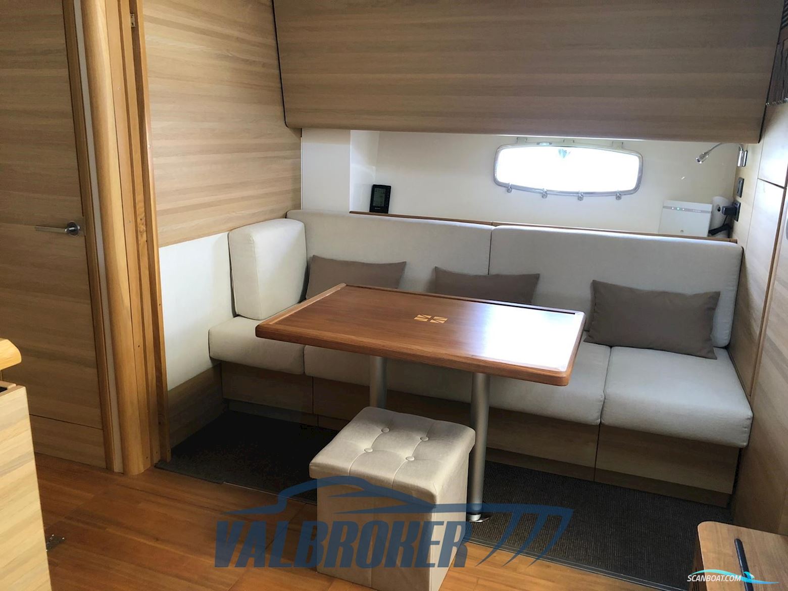 Sealine SC 47